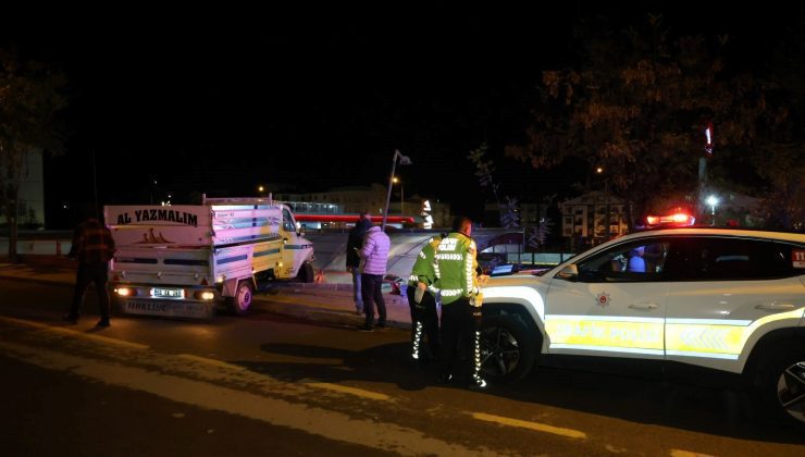 Alkollü sürücü polise zor anlar yaşattı: “İnanmıyorum komiserim, bir daha ölçebilir miyiz?”