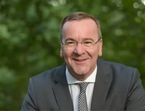 Almanya Savunma Bakanı: Rusya-Ukrayna Savaşı Uluslararası Boyut Kazandı