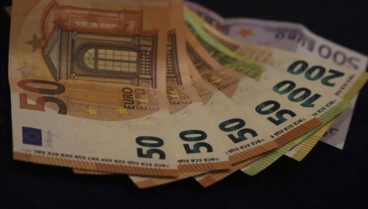 Almanya’nın sıkı borçlanma kurallarında seçim öncesi gevşeme bekleniyor