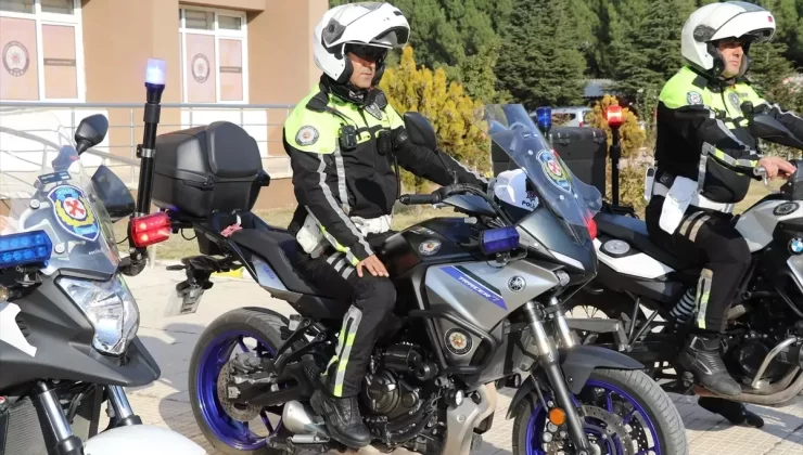 Amasya’da Polislere İleri Sürüş Eğitimi Sertifikası