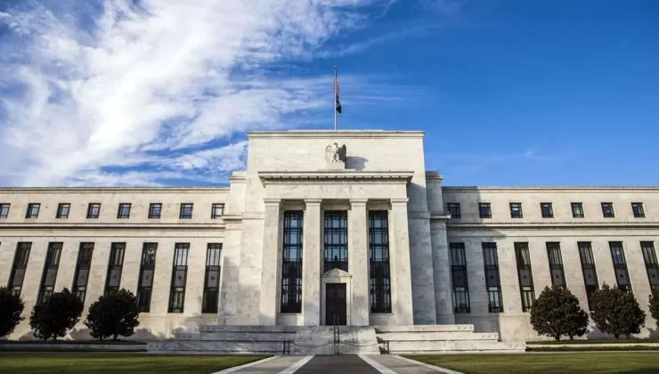 Amerikan Merkez Bankası FED, faizi 25 baz puan indirerek 4,75 seviyesine çekti.