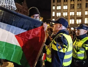 Amsterdam’da Filistin Destekçilerine Gözaltı