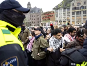 Amsterdam’da Filistin İçin Protesto: 100 Gözaltı