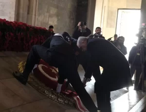 Anıtkabir’de 10 Kasım töreni