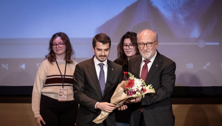 Ankara Tiyatro Festivali’nde Onur Ödülü, Altan Erkekli’ye verildi