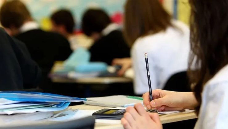 Ankara’da 10 Kasım’da anma törenine katılmayan öğrenciye uyarı