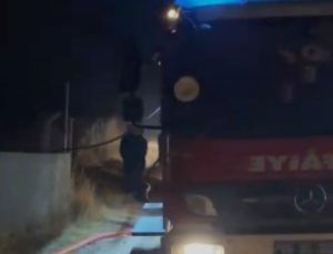 Ankara’da yıldırım düşen çiftlikte yangın çıktı