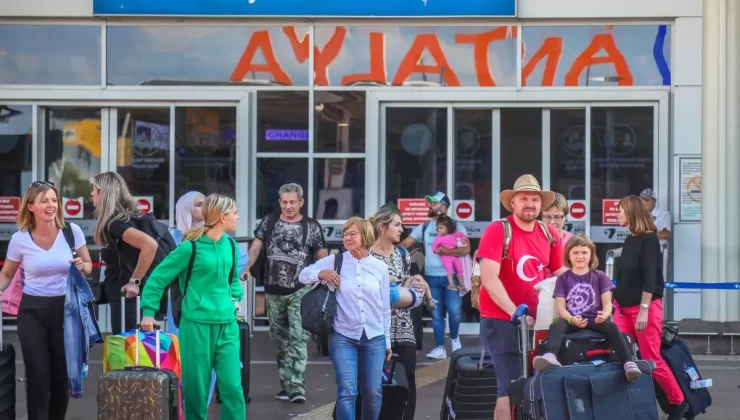 Antalya Havalimanı’nda 10 Aylık Yolcu Trafiği 35 Milyonu Geçti