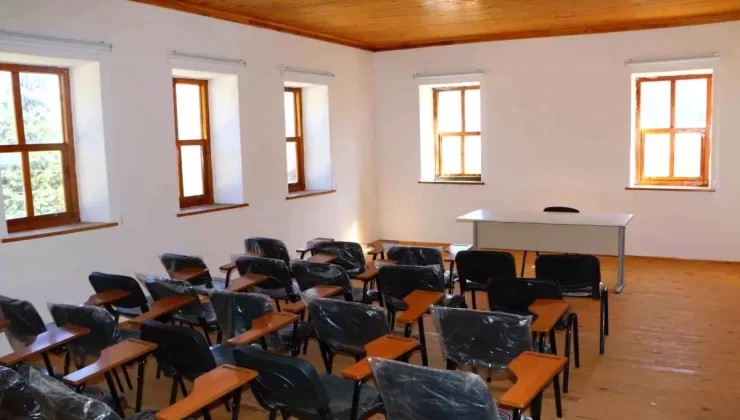 Antalya’da Arıcılığa Değer Katacak ‘Bal Arısı Petek Evi’ Kuruluyor