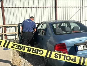 Antalya’da Park Halindeki Araçta Ölü Bulundu