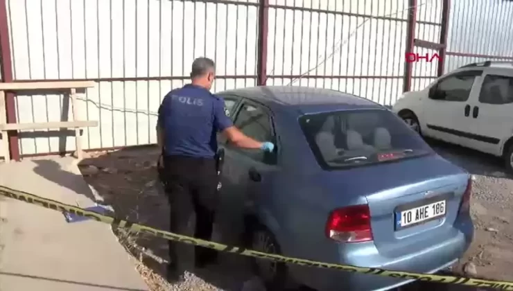 Antalya’da Yarı Çıplak Ölü Bulundu