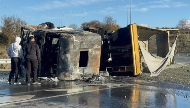 Arnavutköy’de Hafriyat Kamyonu Devrildi, Yangın Çıktı