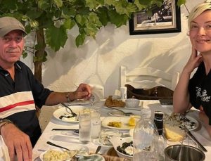 Arzu Yanardağ, 20 yaş büyük sevgilisi Mehmet Esen ayrıldı!