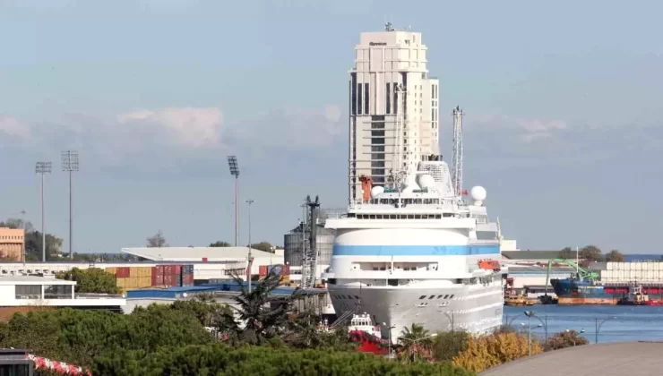 Astoria Grande Kruvaziyeri Samsun’a Geldi