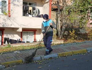 Ataşehir Belediyesi Temizlik Çalışmalarıyla Çevre Sağlığını Koruyor