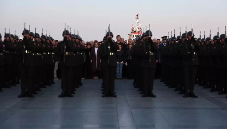 Atatürk, 86. Yılında İzmir’de Anıldı