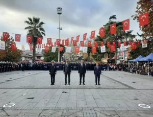 Atatürk, Gölcük’te Anıldı