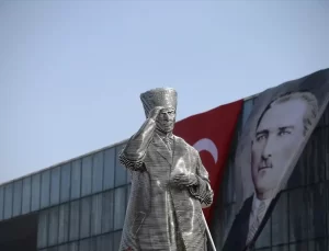 Atatürk Heykeli Bursa’da Açıldı