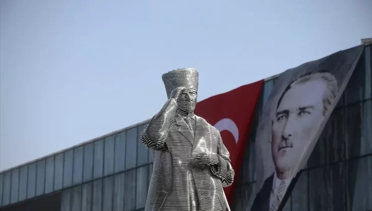 Atatürk Heykeli Bursa’da Açıldı