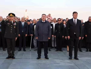 Atatürk, İzmir’de 86. Yılında Saygıyla Anıldı