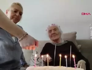 Atatürk’ü Görme Şansı: 100 Yaşındaki Tahrime Bertan’ın Doğum Günü Kutlandı