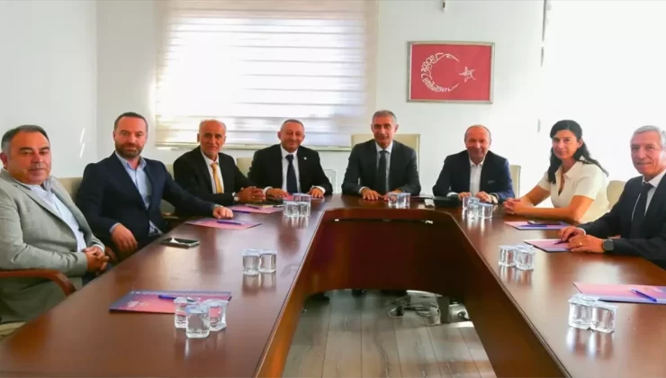 Atletizm Federasyonu Yeni Yönetimi Toplandı