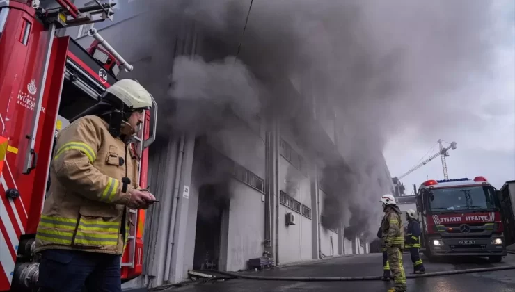 Avcılar’da Sünger Üretiminde Yangın