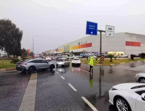 Aydın’da Alışveriş Merkezi Trafiği Felç Etti