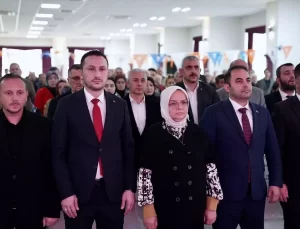 Ayşe Keşir: AK Parti, Sorunlarla Yüzleşerek Siyaset Yapıyor