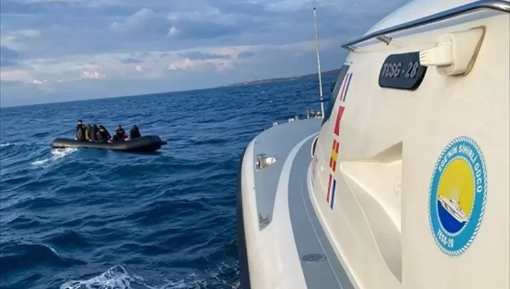 Ayvacık’ta 56 Düzensiz Göçmen Kurtarıldı