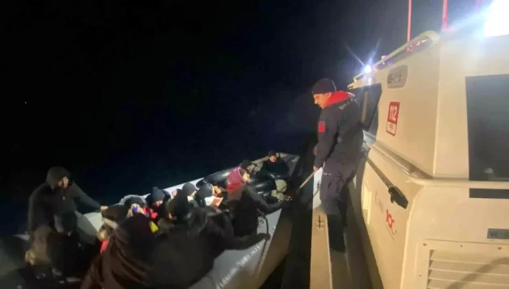 Ayvalık’ta 25 Düzensiz Göçmen Yakalandı