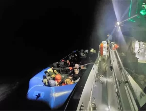 Ayvalık’ta 60 Düzensiz Göçmen Yakalandı