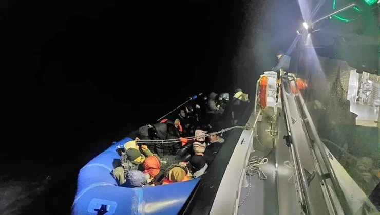 Ayvalık’ta 60 Düzensiz Göçmen Yakalandı