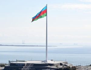 Azerbaycan’da dalgalanan bayrak Guinness Rekorlar kitabına girdi