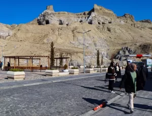 Azerbaycanlılar “İki devlet bir millet” şiarıyla Doğu’da kardeşlik bağlarını güçlendiriyor