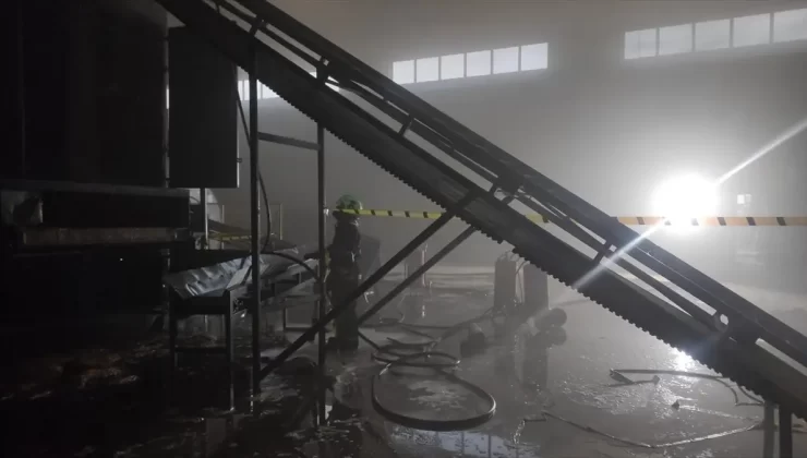 Bafra’da Fabrikada Yangın Çıktı