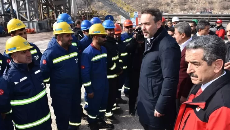 Bakan Bayraktar, 24 Kasım Öğretmenler Günü’nde Gabar’da öğretmenlerle bir araya geldi Açıklaması