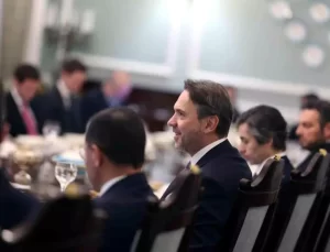 Bakan Bayraktar Londra’da Mutabakat İmzaladı