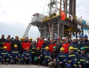 Bakan Bayraktar, öğretmenlerle Gabar Dağı’na çıktı