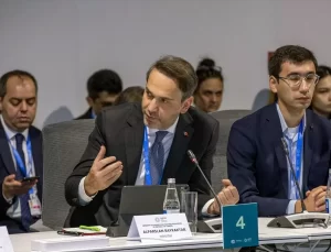 Bakan Bayraktar: Yenilenebilir Enerji İçin Uluslararası İşbirliği Önemli