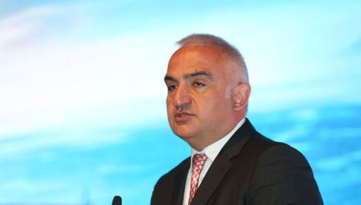 Bakan Ersoy: Türkiye ilk 9 ayda 49,2 milyon turist ağırladı