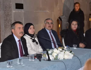 Bakan Tekin: 2025’te 300 Bin Öğretmen Unvan Alacak