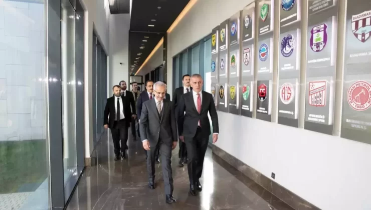 Bakan Uraloğlu TFF’yi Ziyaret Etti