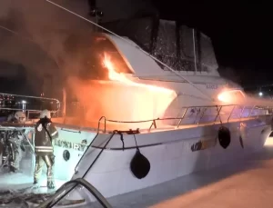 Balat’ta Tekne Yangını İtfaiye Tarafından Söndürüldü