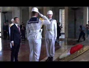 Balıkesir Belediye Başkanı’ndan Atatürk Anma Videosu