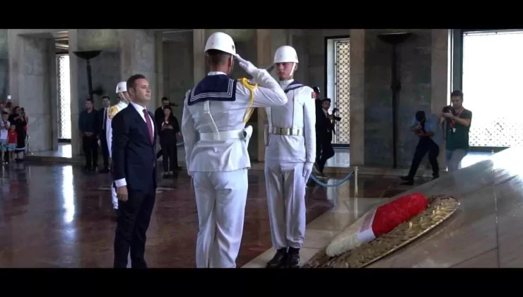 Balıkesir Belediye Başkanı’ndan Atatürk Anma Videosu