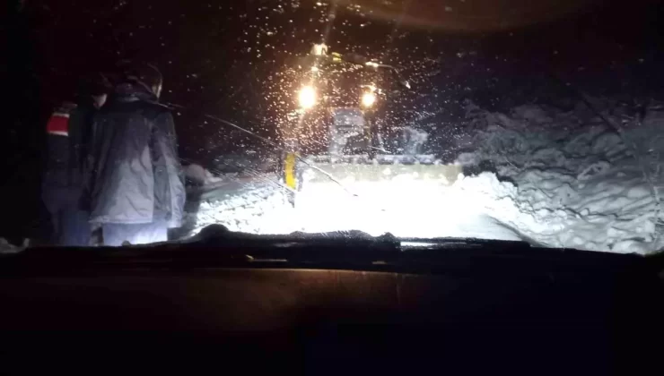 Bartın’da Kar Yağışı Eğlence ve Zorlukları Bir Arada Getirdi