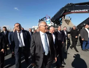 Başkan Büyükkılıç: “Hizmetten hizmete koşuyoruz”