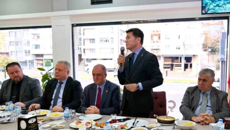 Başkan Kaya Muhtarlarla Kahvaltıda Bir Araya Geldi