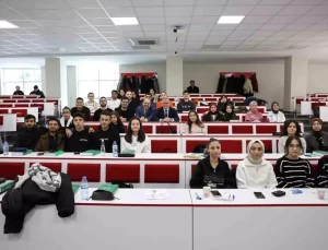 Başkan Özdoğan, Kariyer Günleri’nde Gençlerle Buluştu
